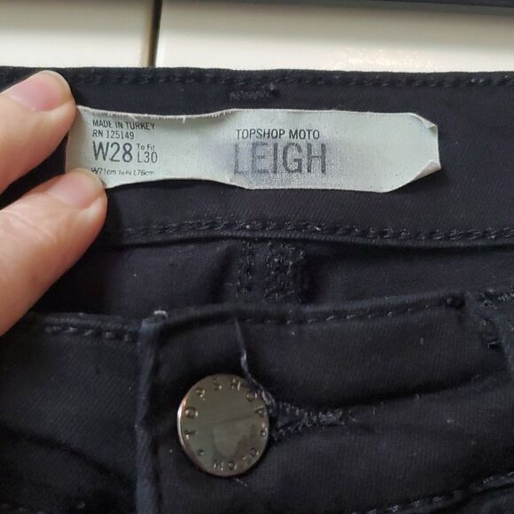 Distressed Black Skinny Jeans by Top Shop! Size W28, L30. Great Condition! - Picture 2 of 7